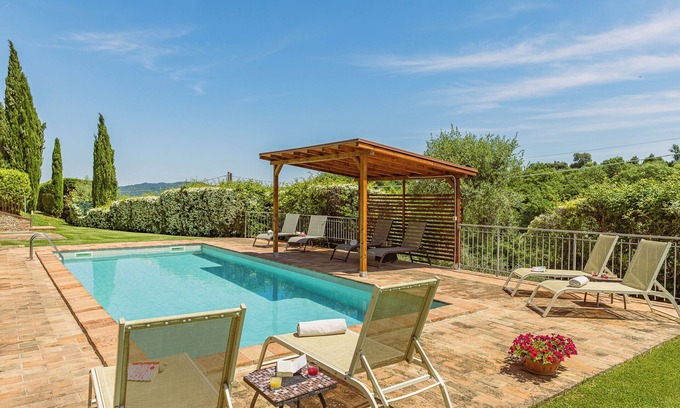 Citta della Pieve Villa | CASA BAIOCCO 9 - PRIVATE VILLA WITH HEATED POOL AND JACUZZI