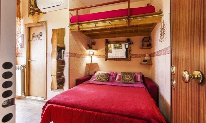 EUR House | Casa Bella B&B 2 Unità - Una con bagno privato oppure camera con bagno condiviso