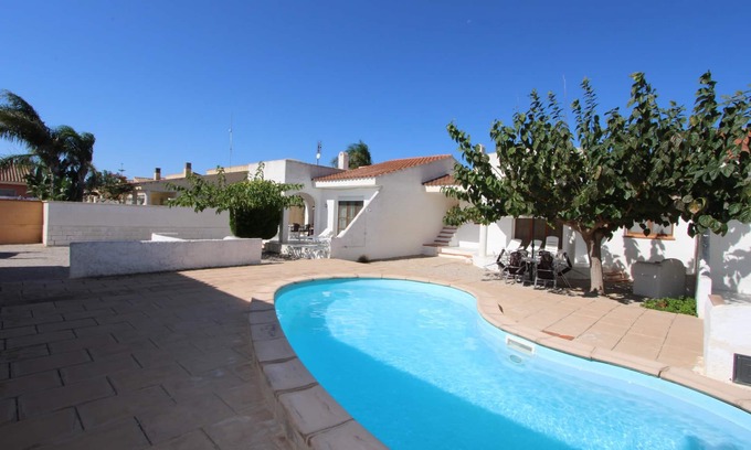 Riumar House | CASA CARPA A, Ideal house for your holidays near the sea, free wifi, optional air conditioning, community pool, pets allowed, dog’s beach