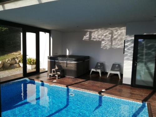 Vilanova del Valles House | Casa ceca de la Playa y Barcelona, con piscina climatizada y jacuzzi