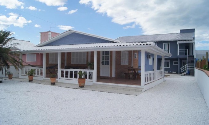 Ponta do Papagaio House | Casa com 4 quartos à 200 m da praia c/churrasqueira