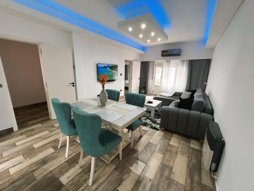 Valentin Alsina House | Casa Completa con Balcon y Patio privado