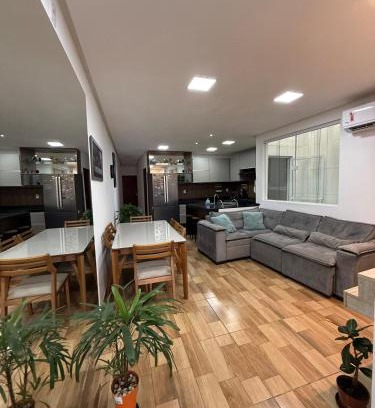 Farol House | Casa completa e confortável, 15 minutos dá praia