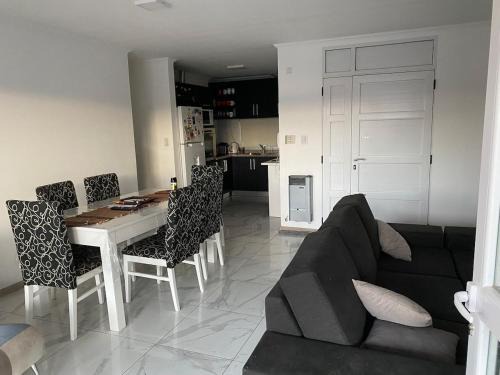 San Nicolas de los Arroyos House | Casa con todos los servicios