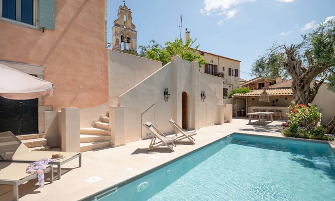 Achilleio Villa | Casa Conti 1870, fantastic villa, private heated pool in Gastouri Corfu