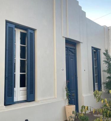 Canada Rosquin House | Casa de pueblo