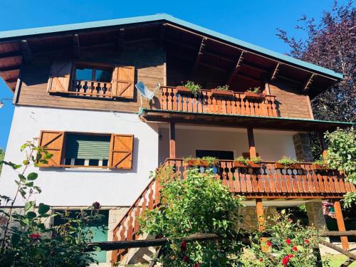 San Giovanni in Fiore Apartment | Casa della Montagna - Baita delle Rondini