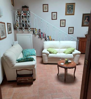 Radicofani House | Casa di Adriano