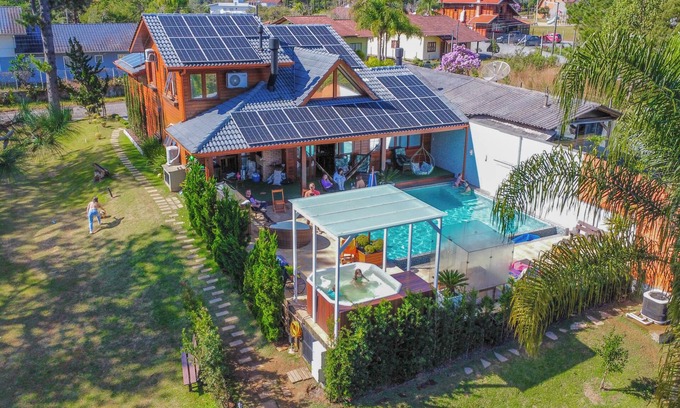 Rio dos Cedros Villa | Casa Do Lago Pinhal - Rio dos Cedros