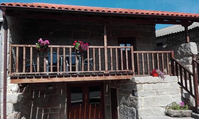 Maus de Salas House | Casa do Xurés