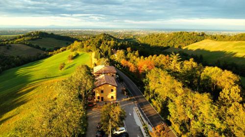 Broletto Bed & Breakfast | Casa Emilia B&B with cocktail bar