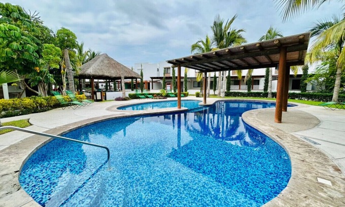 Mazatlan House | Casa en privada frente a la alberca by PartnerHost