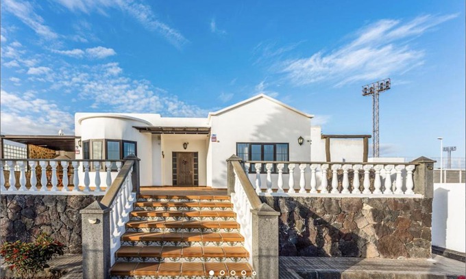 San Bartolome House | Casa en San Bartolomé