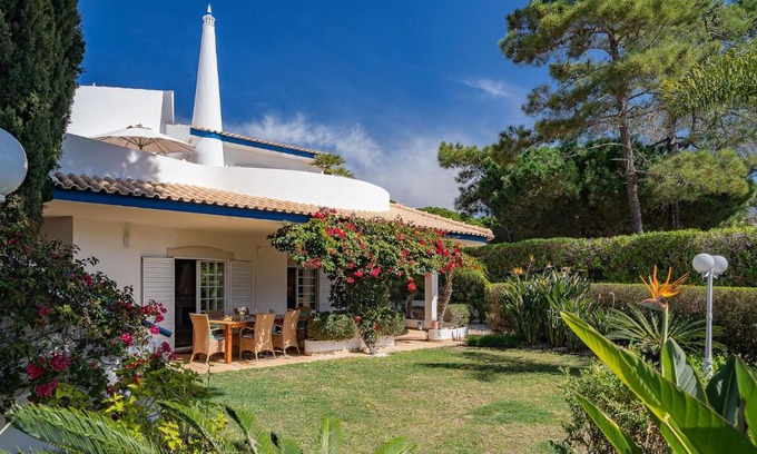 Vale do Garrao Villa | Casa Fiori - Varandas do Lago