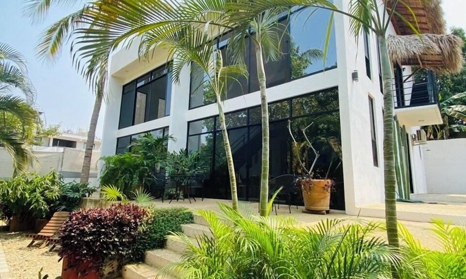 Barra de Colotepec House | Casa Garto, Spacious, Complete A/C, 1 TB Starlink, Pets Allowed, 8 min to Beach