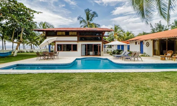 Cerro Plano Villa | Casa La Palapa, Beachfront Oasis in Tivives!