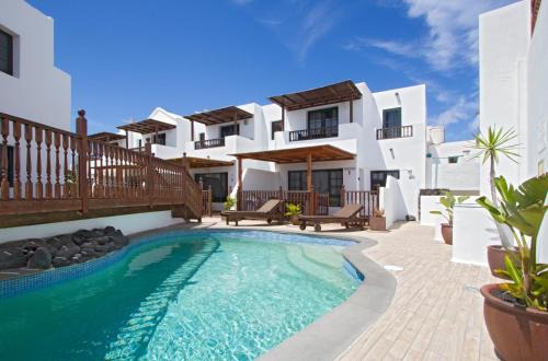 Punta Mujeres Villa | Casa Margarita - Shared Pool - Close to Seafront Promenade