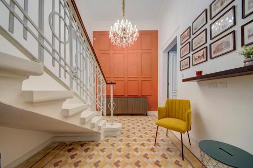 Cospicua House | Casa Marie, Stay in a Traditional Corner Townhouse in the 3 cities, built in 1881