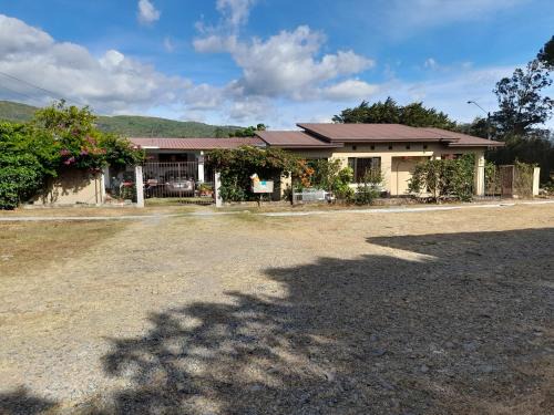 Brisas de Alto Boquete Apartment | Casa Menus de Boquete Vista a las Montañas