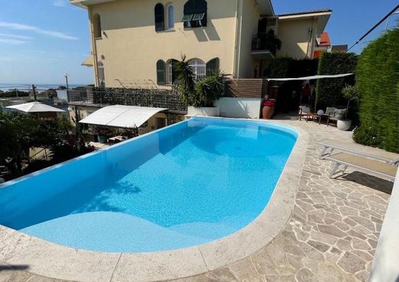 Albissola Marina Apartment | Casa Milena elegante dimora con piscina privata