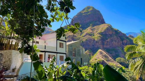 Ribeira Grande House | CASA MINGA & TATOL