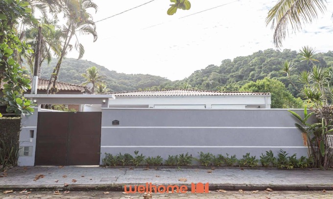 Pereque House | Casa no Guarujá com piscina e lazer completo