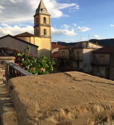 San Severino Lucano Apartment | Casa Oleandro