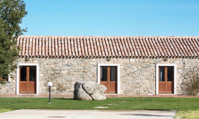 Aglientu House | Casa "Olivo". Four-room apartment in Stazzu Gallurese style, 3. 5Km from the sea