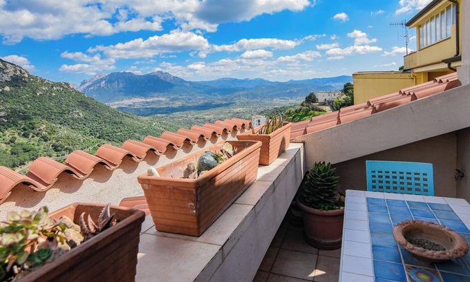 Nuoro Apartment | Casa Ortobene - One Bedroom Apartment, Sleeps 2