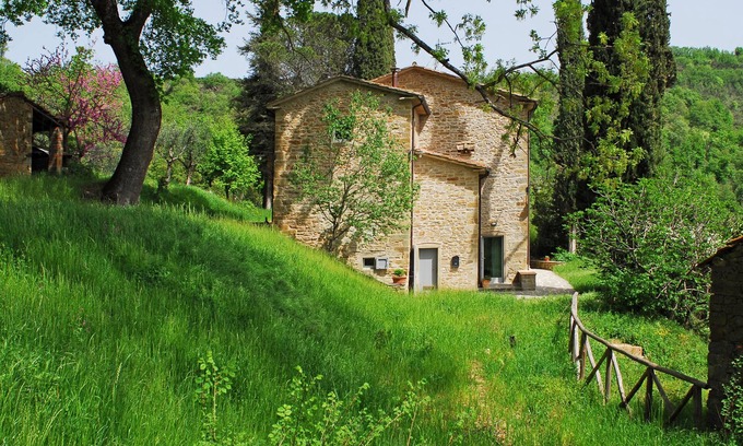 Anghiari Apartment | Casa Piccina - Nestling among tall cypresses, ancient oaks and… silence