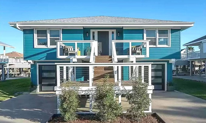 Galveston House | Casa Playa-canal home in Sea Isle