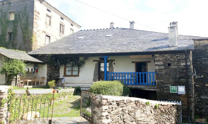 Allande Apartment | Casa Rectoral de Samartín.