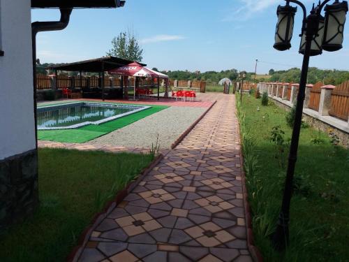 Pestisani House | Casa Robi