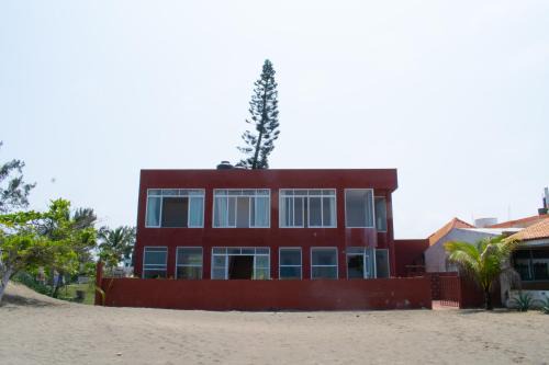 Tecolutla Municipality House | Casa Roja, Tecolutla (frente al mar)