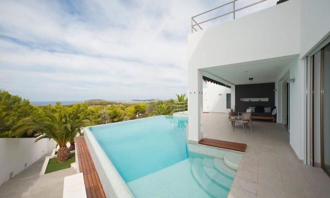 Cala Comte Villa | Casa Rosa de los Vientos, al lado de la playa