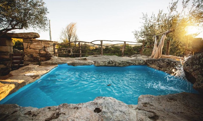 Bermellar House | Casa Rural con spa Camino de Hierro