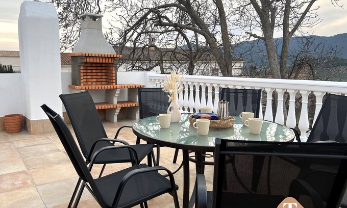 Segura de la Sierra House | Casa Rural con Terraza y Barbacoa en Pleno Parque Natural