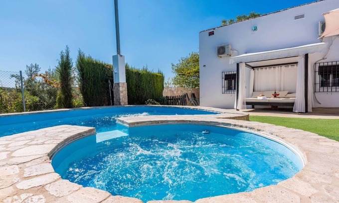 Cabra Villa | Casa Rural El Viso Rute by Ruralidays