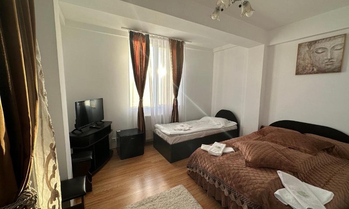Pitesti House | Casa Rustic cazare