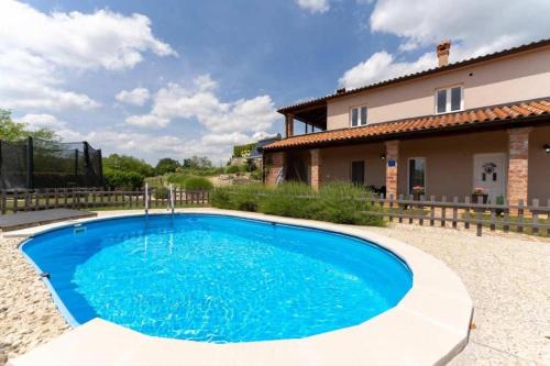 Oprtalj Villa | Casa Sara and Sasha near Motovun with private pool - pet friendly truffle paradise