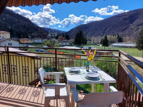 Dumenza Apartment | Casa Sassello - Appartamento Menta