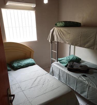 Aracatuba House | Casa simples confortável c Ar-cond p 6 Pessoas