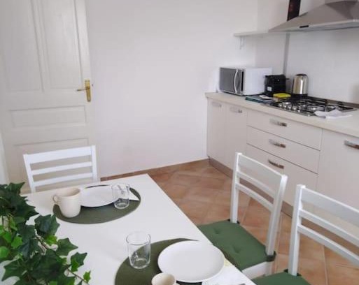 Arma di Taggia House | Casa Sveva, a pochi passi dalle spiagge e dal centro di Arma di Taggia.