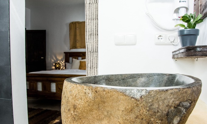 Tahiche House | Casa Tahiche - Jacuzzi, WIFI & BBQ