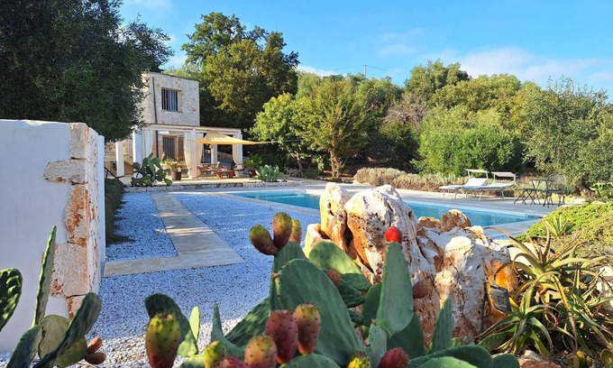 Cisternino Villa | Casa Trullo Chiara - Relax among the olive trees near Cisternino