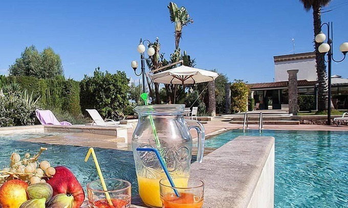 Presicce House | Casa Ulivella: An elegant and welcoming apartment surrounded by the greenery, with Free WI-FI.