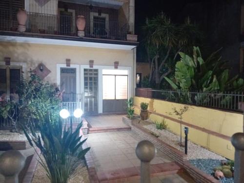 Belpasso House | Casa vacanza ' A casa dei Nonni 2 '