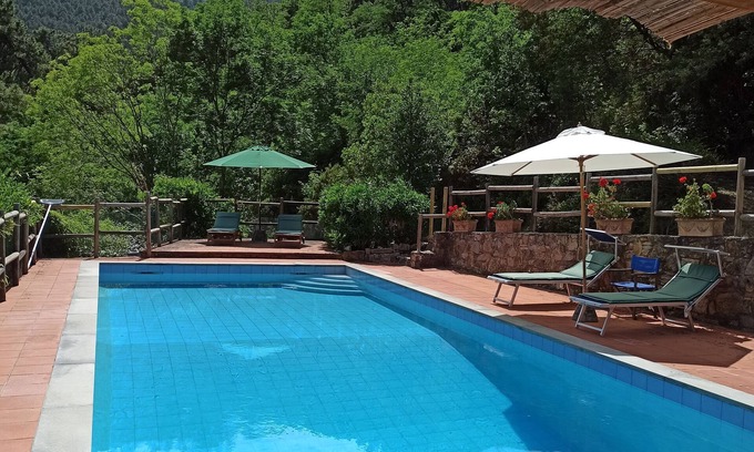 Vorno Villa | Casa/villa con piscina privata con acqua salata wifi A/C 7 Km da Lucca