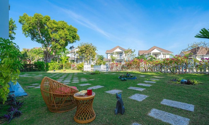 Phu Hai Beach Villa | Casa Villa - Floral Park- Sealinks City Resort