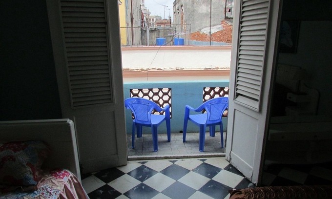 Old Havana Apartment | Casa Yanet y Ariel
